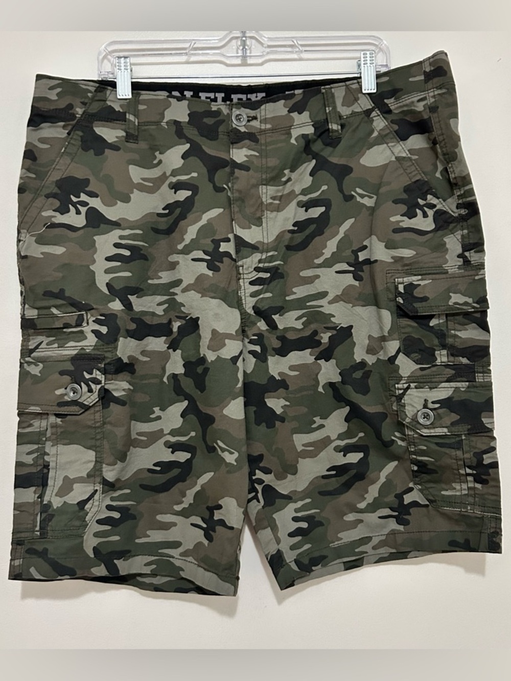 Iron Flex Men's Camo Cargo Shorts Size 38 Green Camouflage Stretch Tactical
